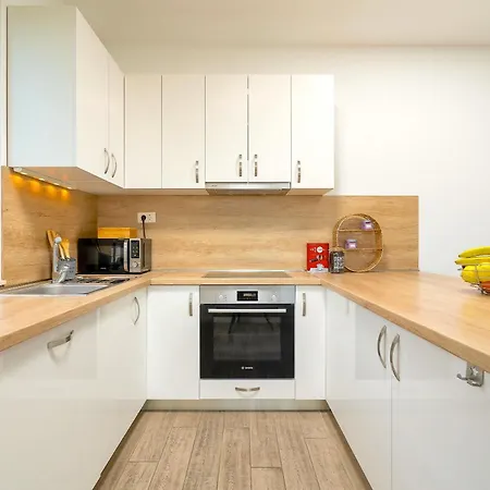 Amazing Kasjuni With Garrage Split